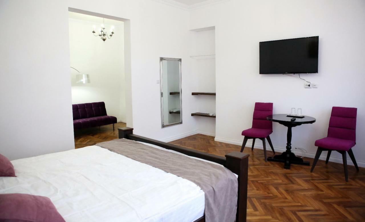 Hotel Aleea Teilor Cimpulung Exteriér fotografie