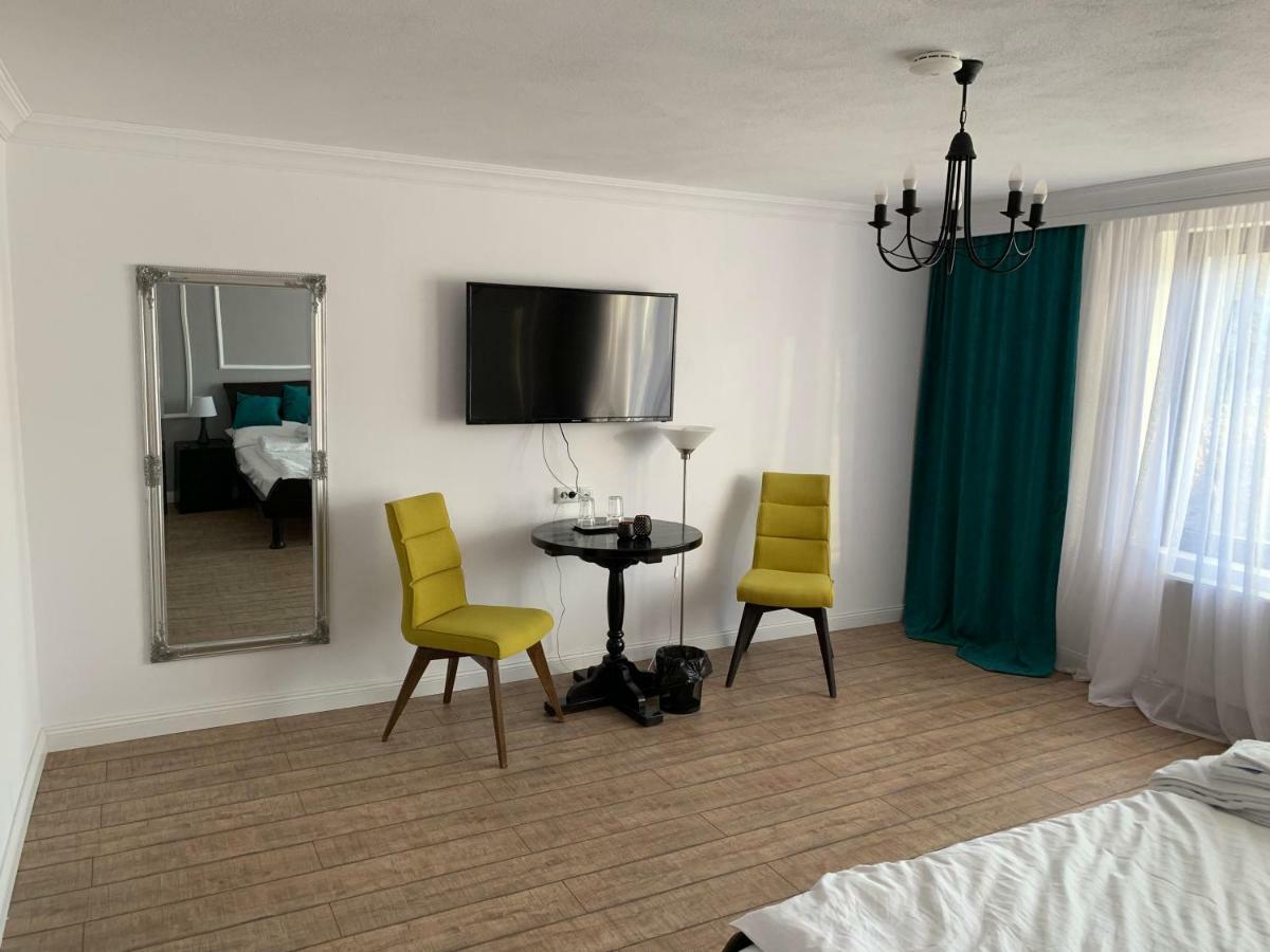 Hotel Aleea Teilor Cimpulung Exteriér fotografie