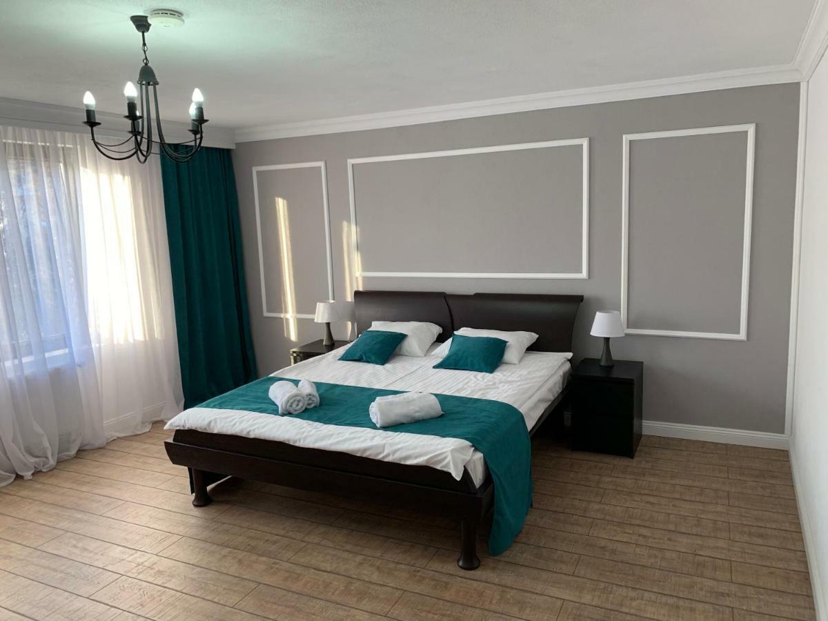 Hotel Aleea Teilor Cimpulung Exteriér fotografie